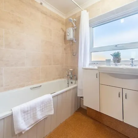 Holiday home Stunning 4 Bedroom House At York With Free Parking Stockton-on-the-Forest