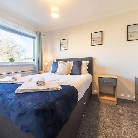 Holiday home Stunning 4 Bedroom House At York With Free Parking Stockton-on-the-Forest