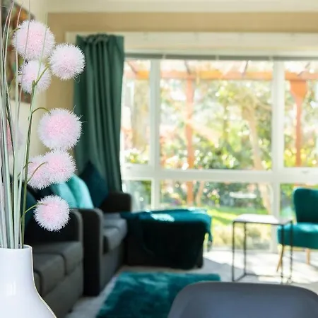 Vakantiehuis Stunning 4 Bedroom House At York With Free Parking
